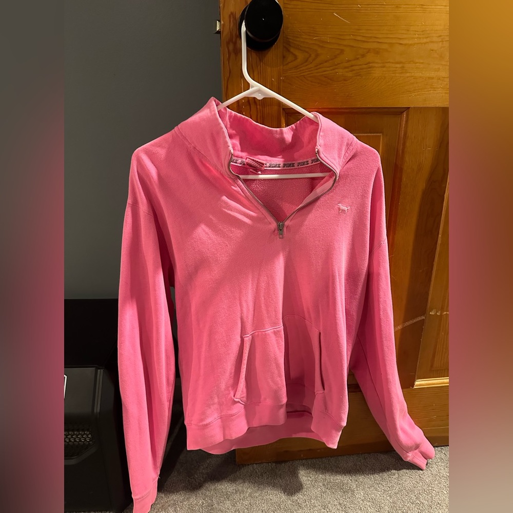 S VS hot pink